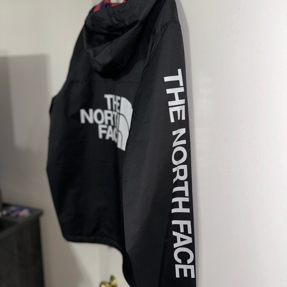 NORTH FACE RAIN JACKET WITH HUGE LOGO ON ARM AND BACK BRAND NEW WITH TAGS - Picture 4 of 5